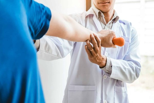 Planification d'une semaine de musculation à la maison