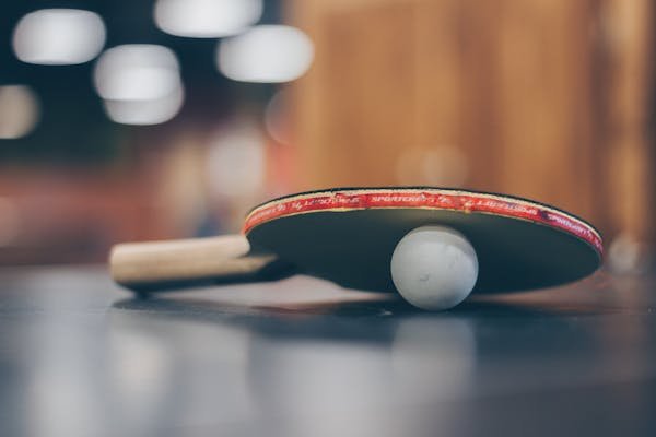 Boostez votre jeu : astuces pour s'améliorer au ping pong