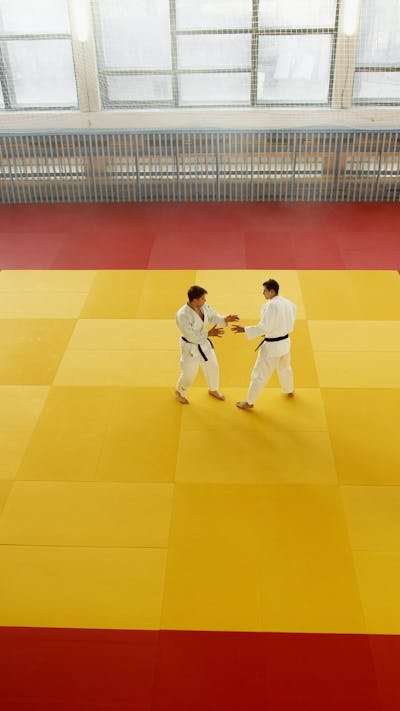 Kimono karate : lequel choisir pour votre entraînement ?