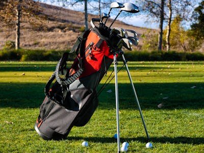 Équipement essentiel pour devenir un bon golfeur